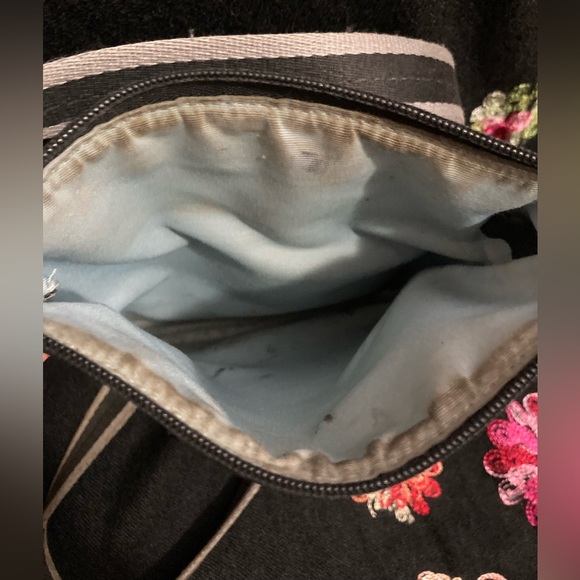 Pre-Owned Coach Signature Messenger Style Bag in Fair condition - Picture 16 of 16